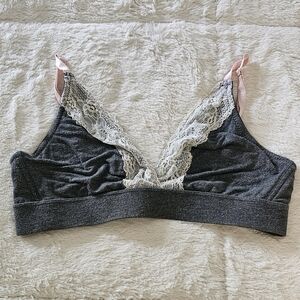 Laura Ashley Lace Trimmed Gray Bralette. Size Large
